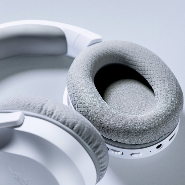 Razer Barracuda X (2022) Wireless Gaming and Mobile Headset