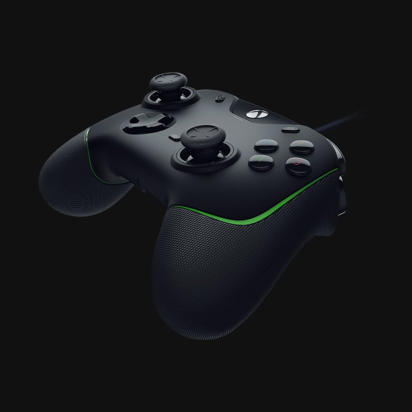 Razer Wolverine V2 - Wired Gaming Controller for Xbox Series X